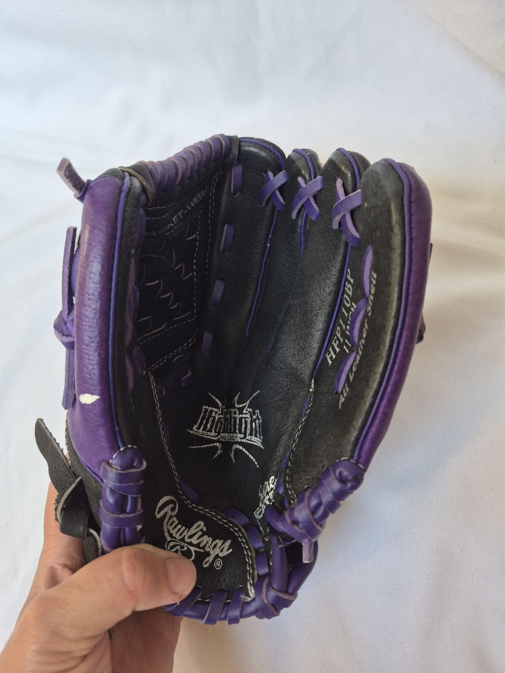 Rawlings Left Handed HFP 10 BP 11 inches (Purple/Black) baseball glove